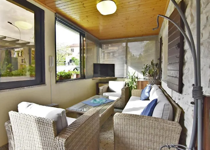 In Mit Privatem Grill By Interhome