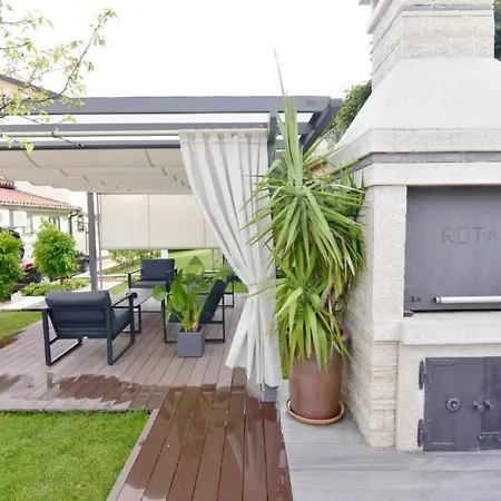 Apartmán In Mit Privatem Grill By Interhome Umag